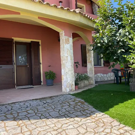 Villa-sleeps2-parking-garden-balcony-barbecue Tula